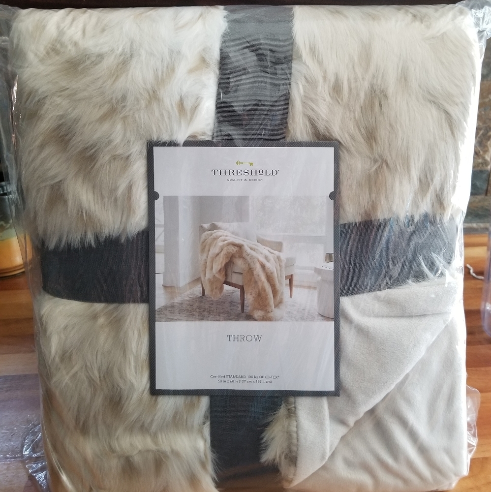 Snow leopard long faux fur throw blanket neutral - threshold 50in x 60in